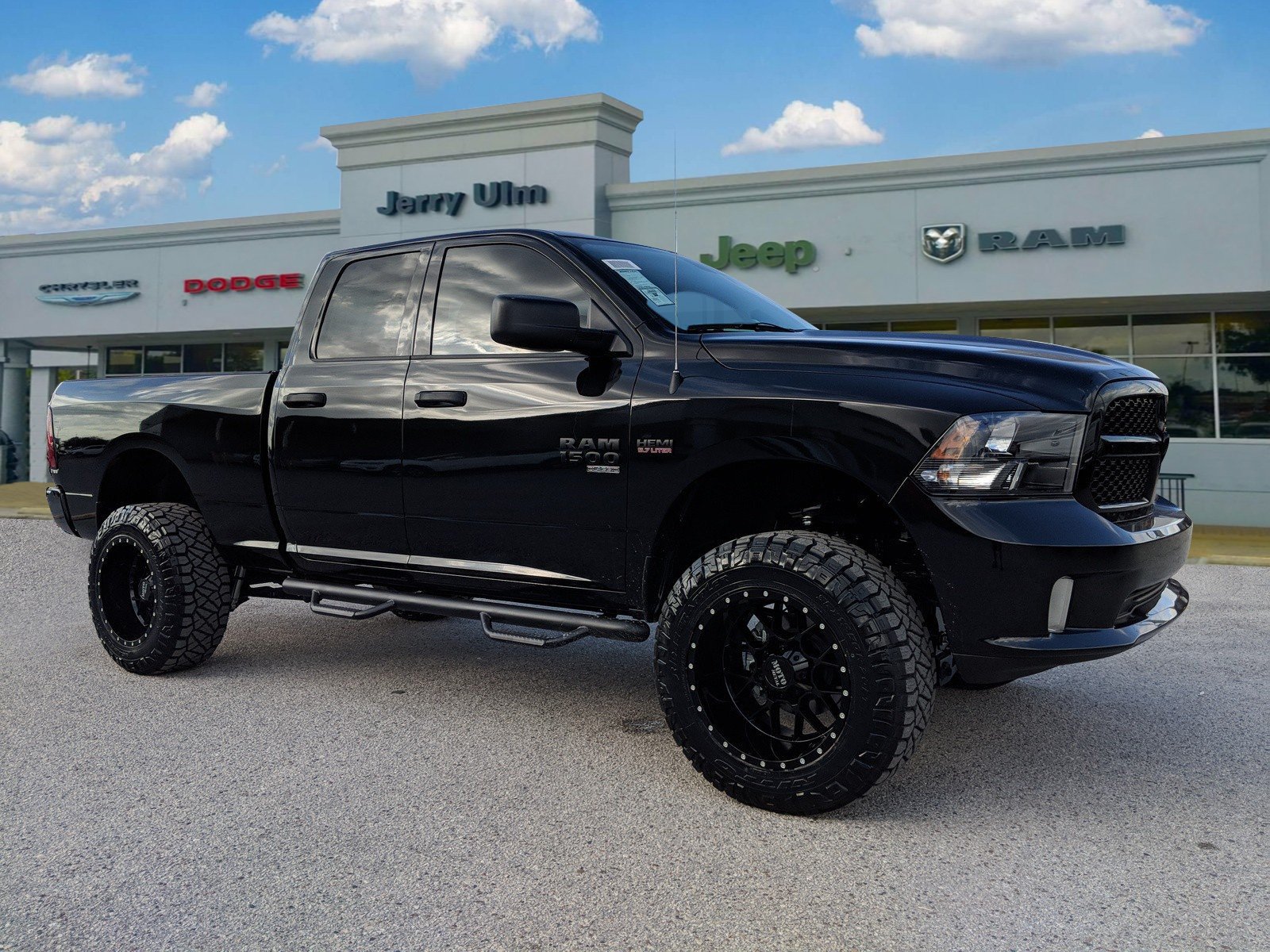 New 2019 RAM 1500 Classic Express Quad Cab in Tampa #S531353 | Jerry Ulm Chrysler, Dodge, Jeep, Ram 2019 Dodge Ram 1500 Classic Tire Size